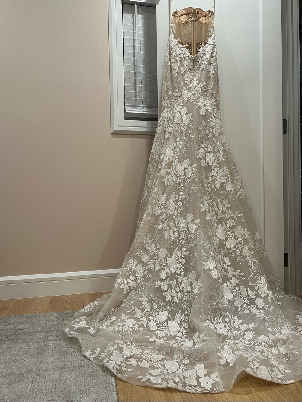 Berta wedding dress with detachable sleeves - Picture 14 of 15
